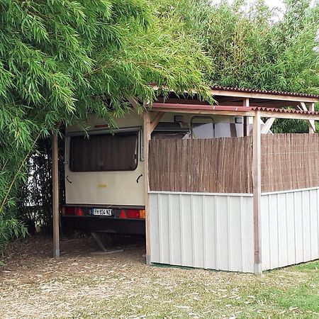 Maison D'Hotes Afrika Du Queyroux Ginestet Eksteriør bilde